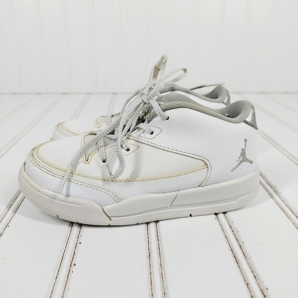 Jordan Flight White Gray Athleisure Lace Up Casual Comfy Kid's Sneakers F540